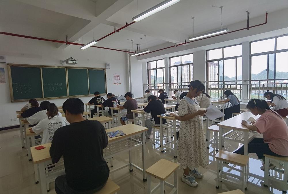 学院顺利完成2023年春季学期期末考试工作